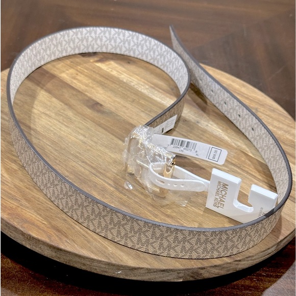 Michael Kors - Women's XL Reversible MK  Tan/White/ Leather Belt - Picture 11 of 14